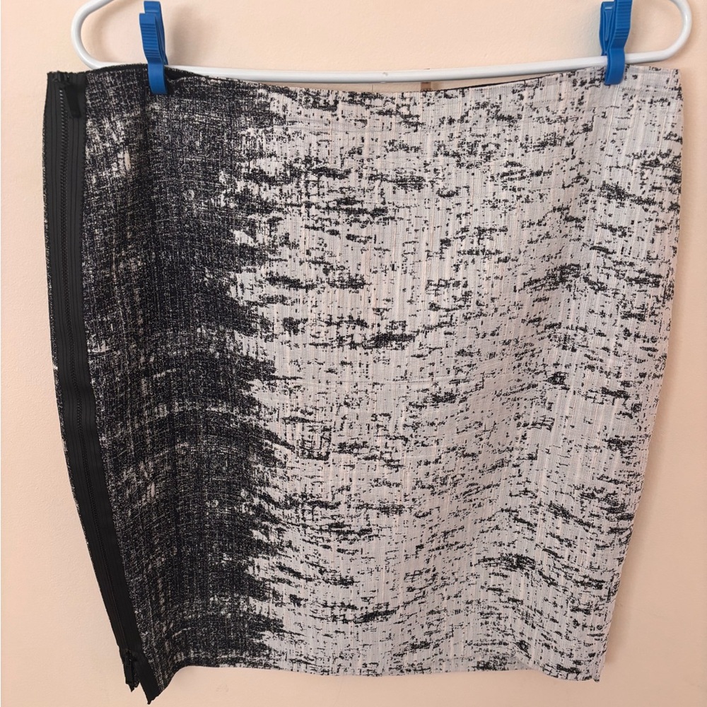 Elie Tahari Monochrome Patterned skirt